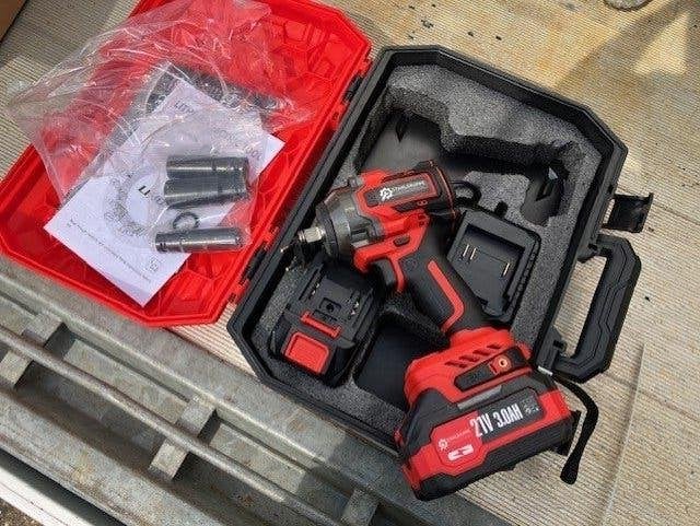 STAHLGRUPPE Slagmoersleutel 550 Nm Borstelloos Compleet, Ophalen of Verzenden, Nieuw