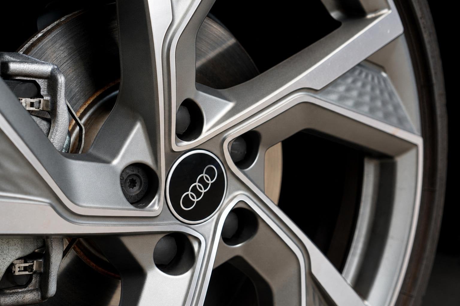 Foto 18 van Audi A3 Sportback 40 TFSI e S edition | Pano | Matrix | Carp