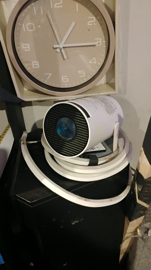 LED beamer projector - goede staat, Ophalen of Verzenden, Gebruikt, LED, Full HD (1080)