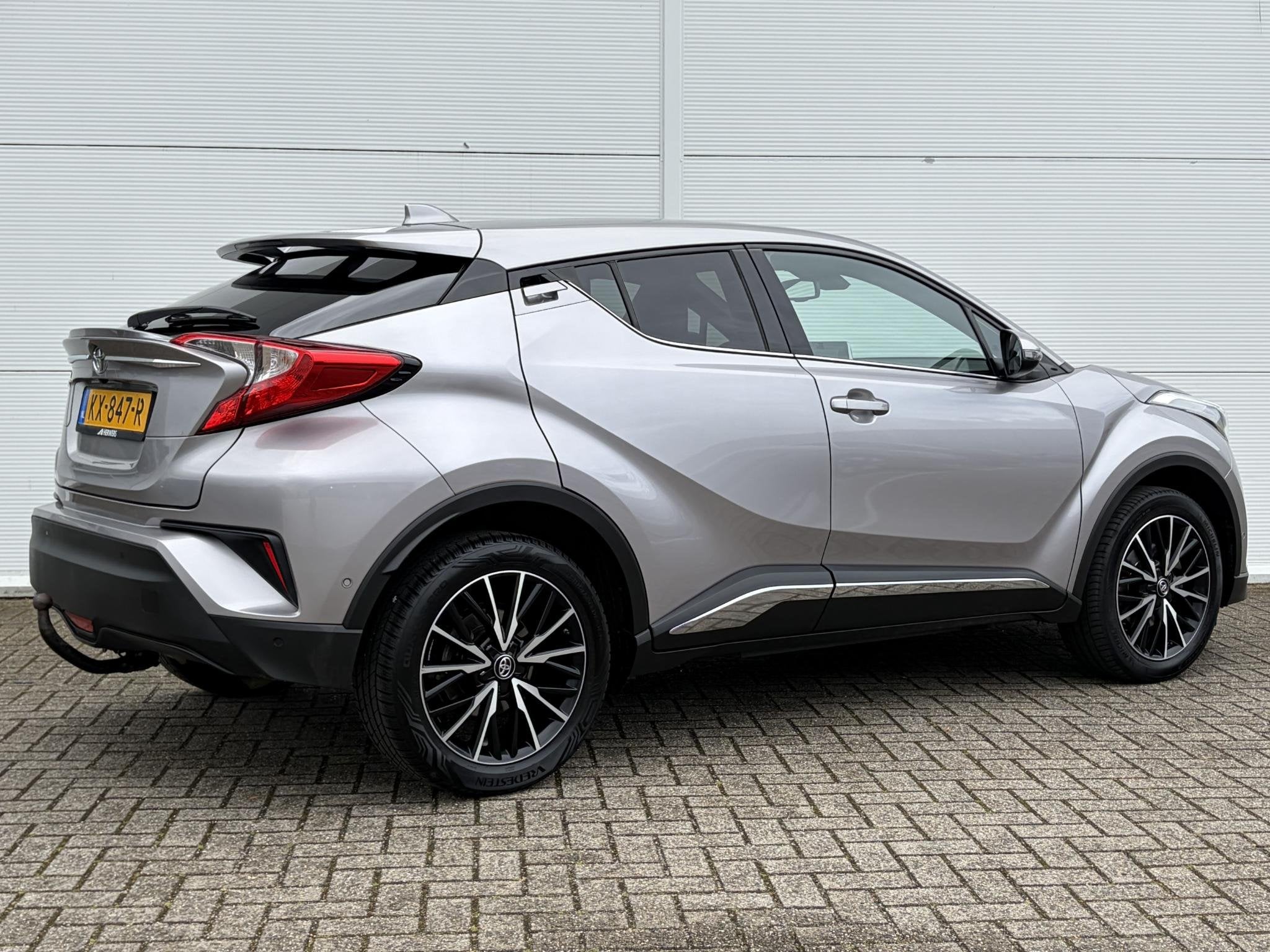 Toyota C-HR 1.2 First Edition / Trekhaak ( 1300 kg ) / Cruis, Auto's, Voorwielaandrijving, Gebruikt, Euro 6, Origineel Nederlands