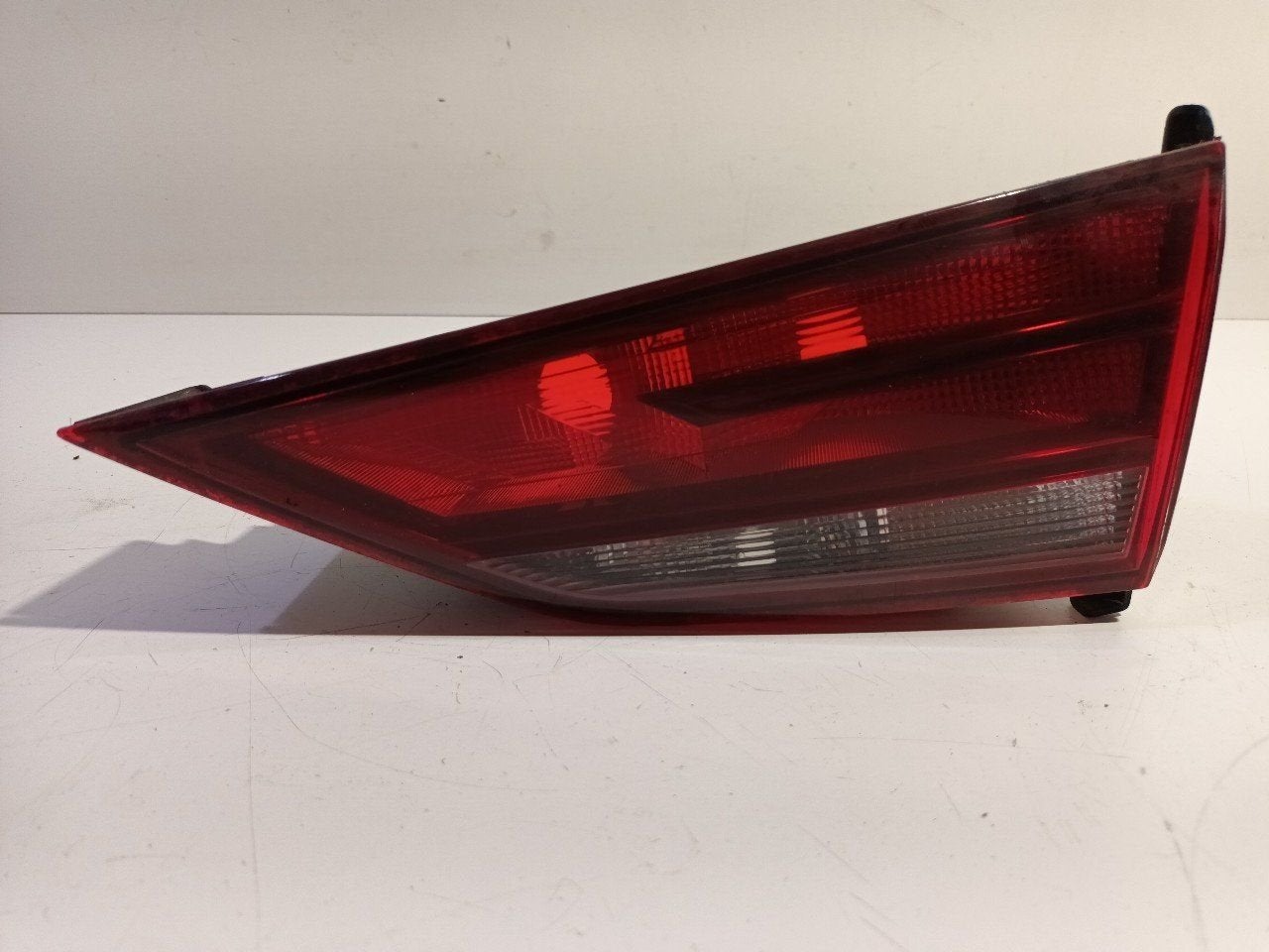 Achterlicht kofferdeksel achterklep rechts Audi A3, Auto-onderdelen, Verlichting, Onderdelen@venauto.nl, Van der Ven Autorecycling B.V.