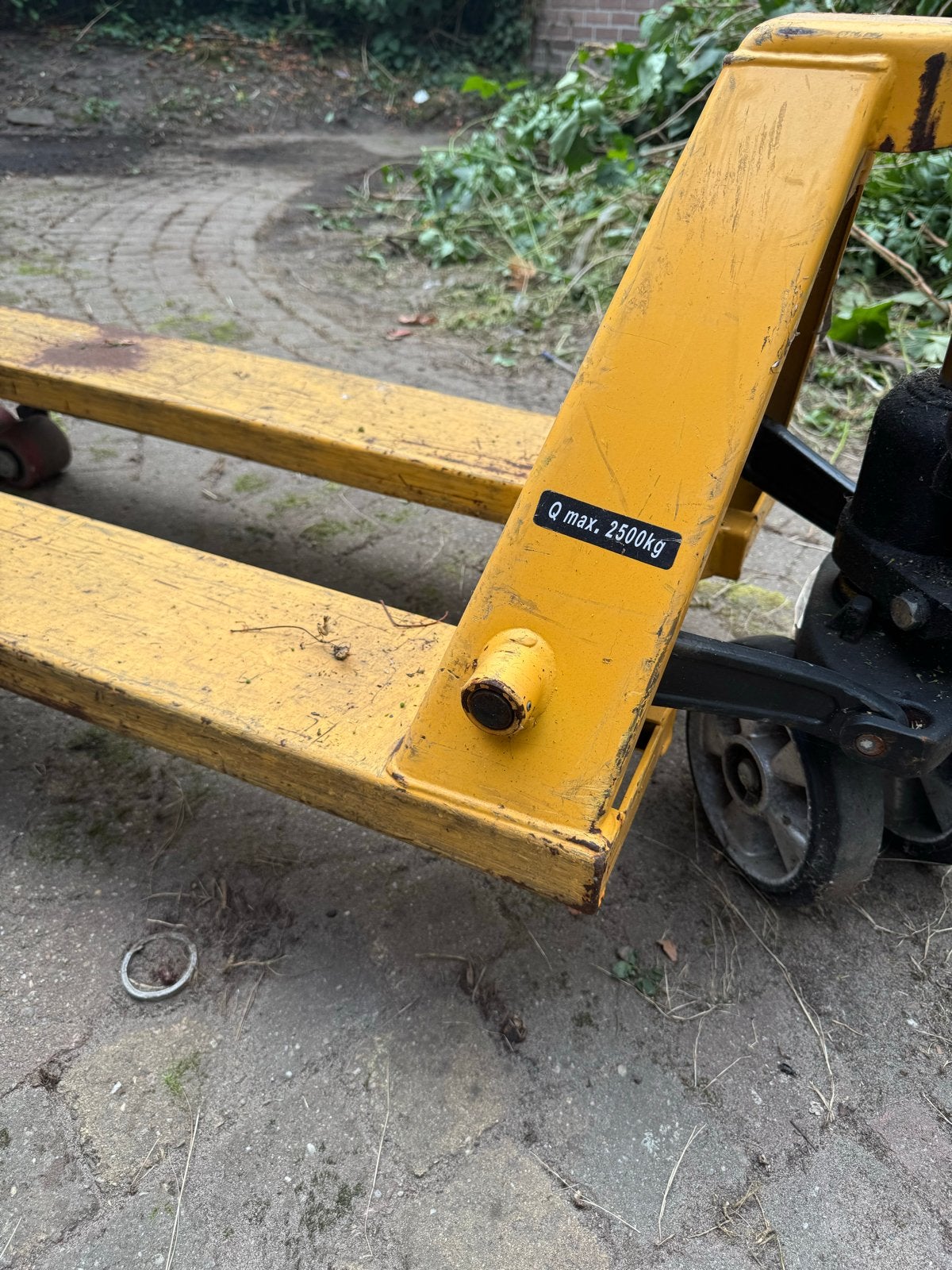 Palletwagen (pompwagen) - linker poot krom, Ophalen, Gebruikt