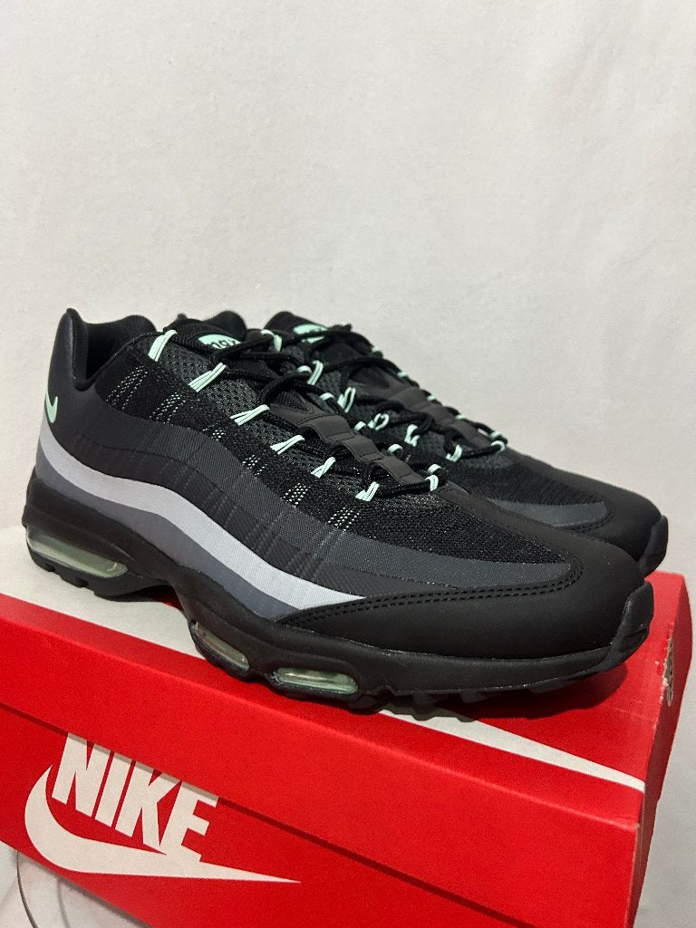 NIEUW IN DOOS! Maat 49,5 - Nike Air Max 95 Ultra Black Mint, Kleding | Heren, Schoenen, Verzenden, Zwart, Nike, Nieuw