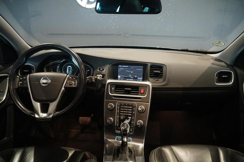 Volvo V60 2.4 D6 AWD Plug-In Hybrid Summum *EERSTE EIGENAAR*, Auto's, Automaat, Blauw, Vierwielaandrijving, 11 kWh