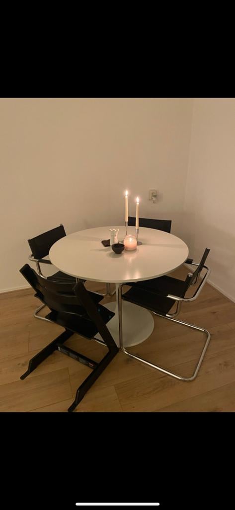 IKEA docksta, Huis en Inrichting, Tafels | Eettafels, Ophalen, Zo goed als nieuw, Rond, 100 tot 150 cm