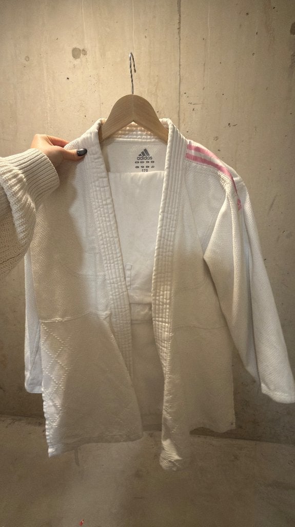 Adidas judo suit white with pink stripes, Ophalen, Adidas, Wit, Overige typen