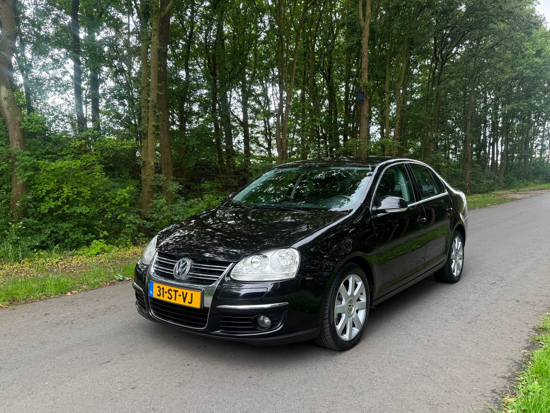 Volkswagen Jetta 1.6 FSI Sportline, Nwe APK! Airco! 6-bak!, Voorwielaandrijving, Gebruikt, 4 cilinders, 1246 kg