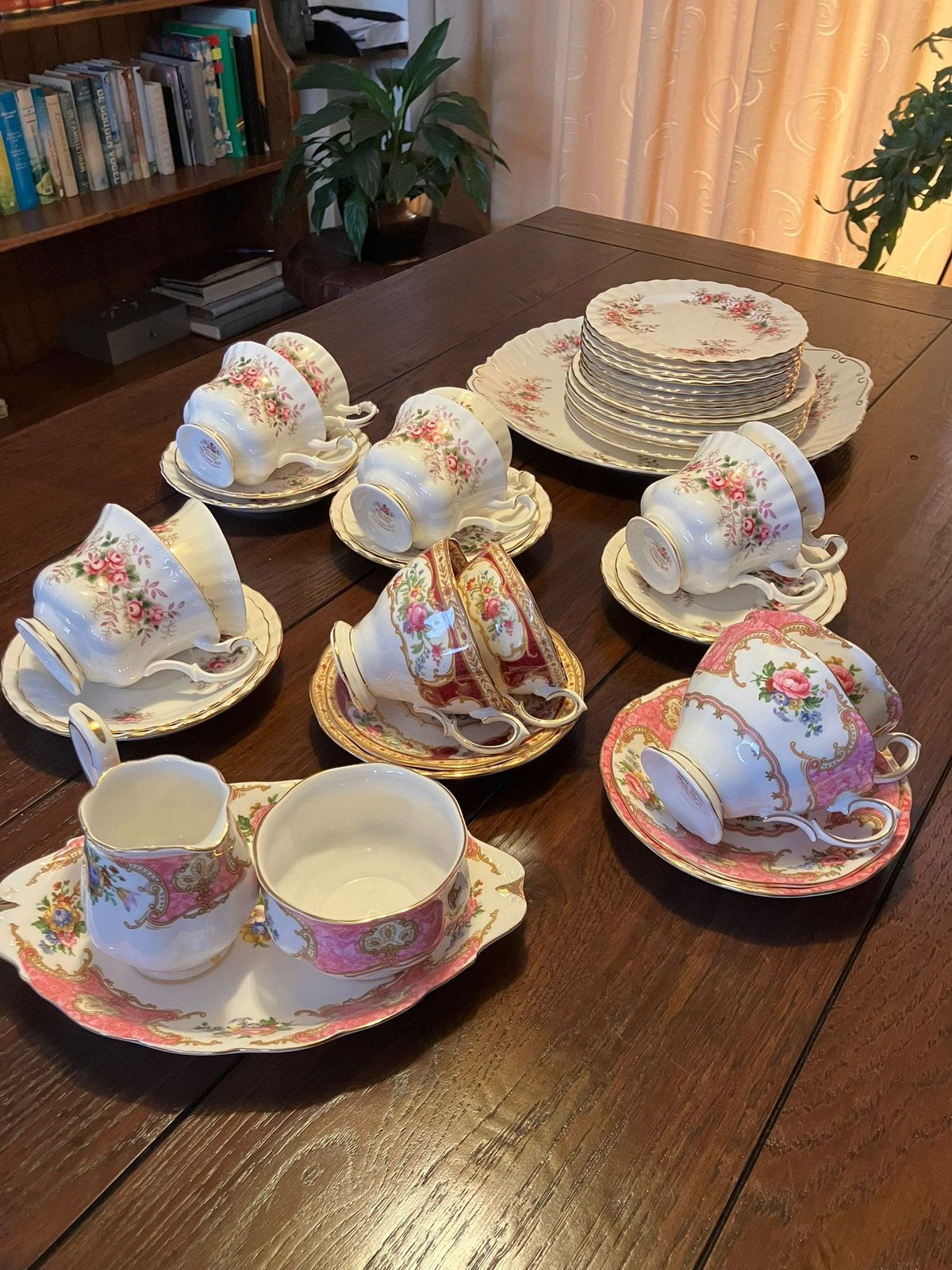 set Royal Albert  Lady Carlyle theeservies - Bone China, Ophalen
