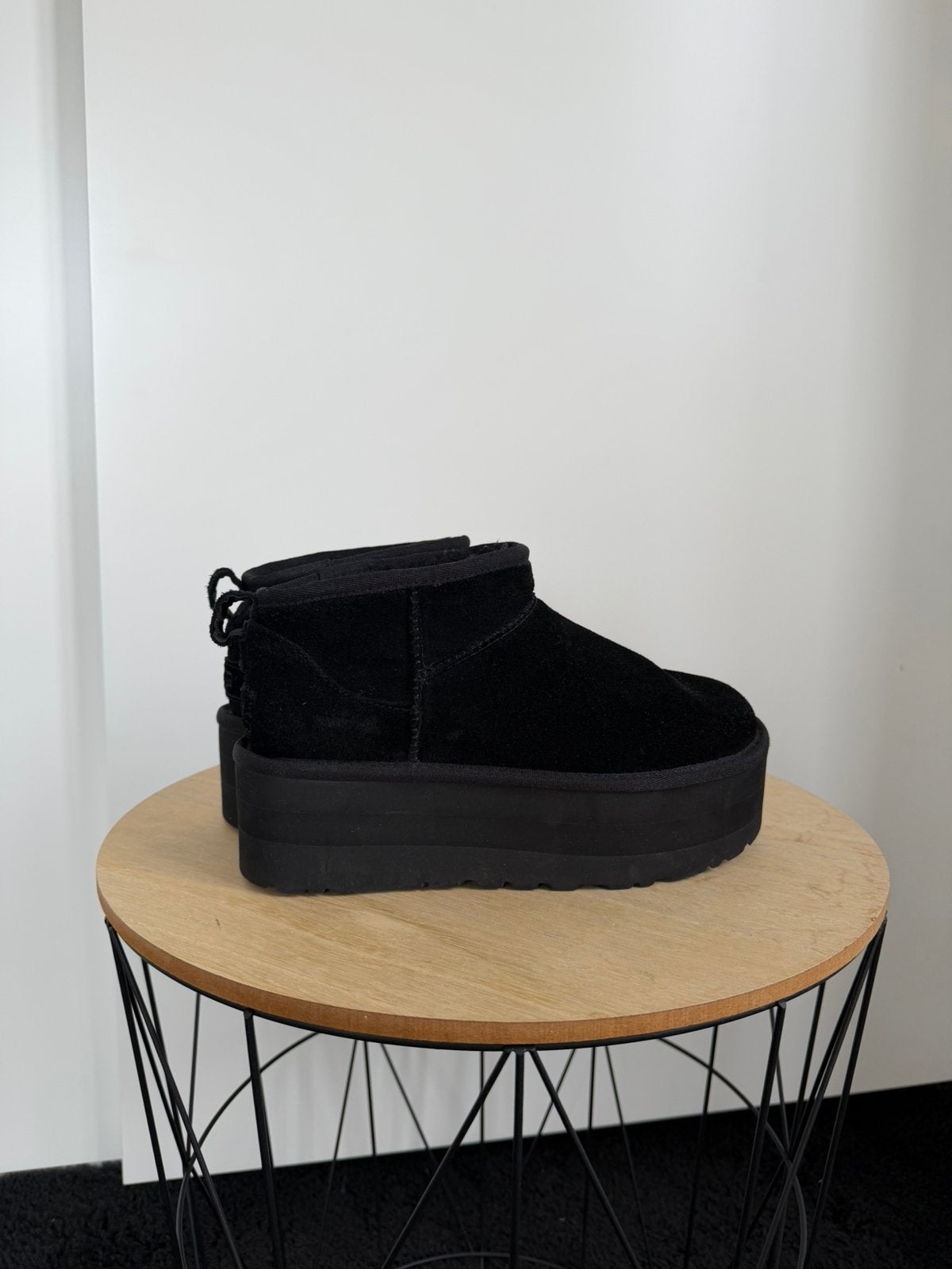 Zwarte ugg platform maat 37, Kleding | Dames, Zwart, Lage of Enkellaarzen, Ophalen of Verzenden, Gedragen
