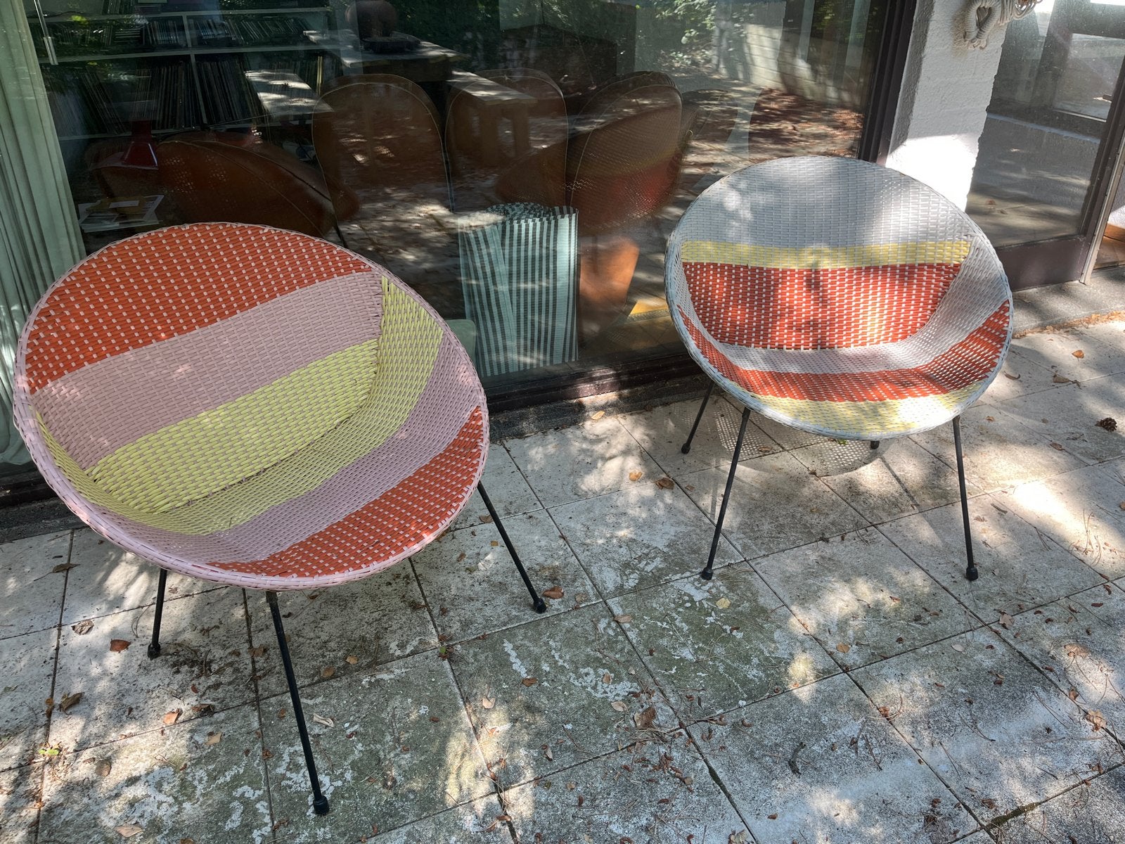 Set van 2 vintage kunsstof rotan stoelen - kleurrijk design, Ophalen, Gebruikt, Twee, Overige kleuren
