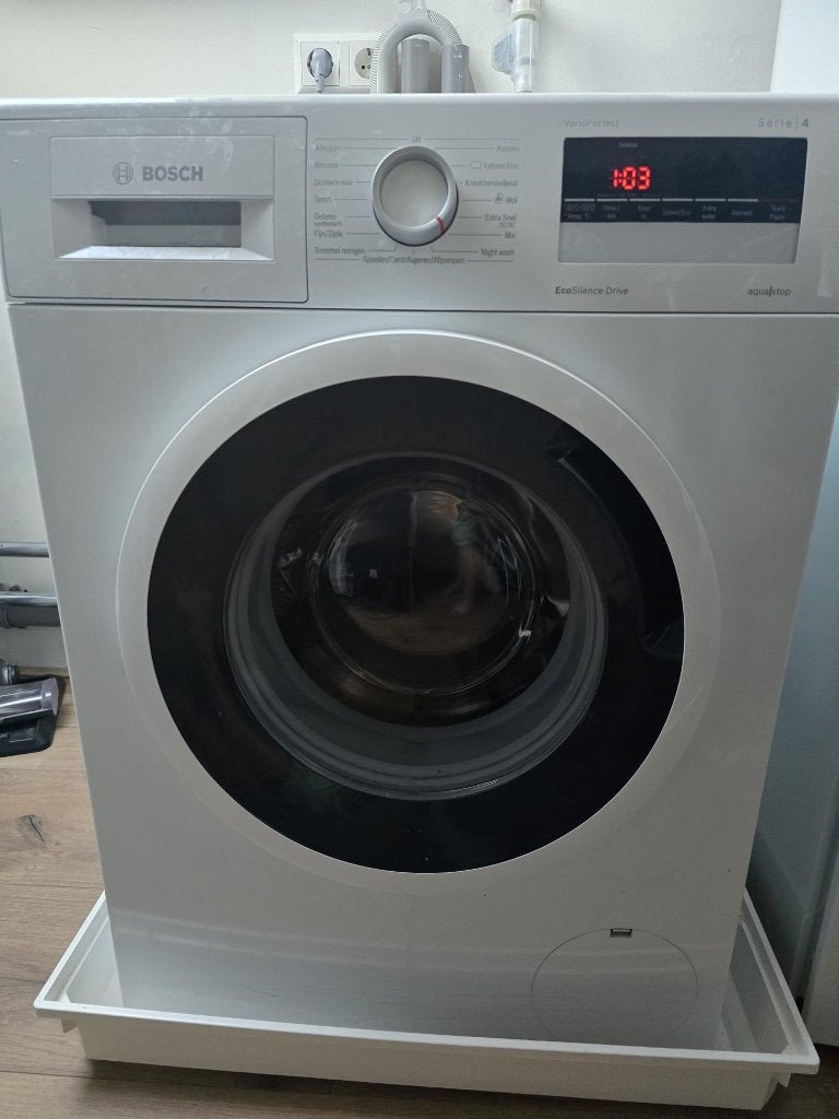 Bosch varioPerfect serie 4 wasmachine, Ophalen, Minder dan 85 cm, Zo goed als nieuw, 1200 tot 1600 toeren