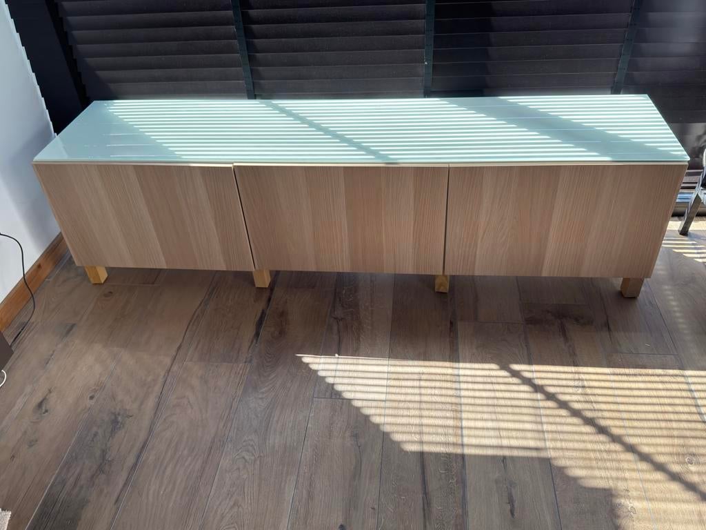 Tv kast met nette glasplaat, Glas, 150 tot 200 cm, Ophalen of Verzenden, Zo goed als nieuw