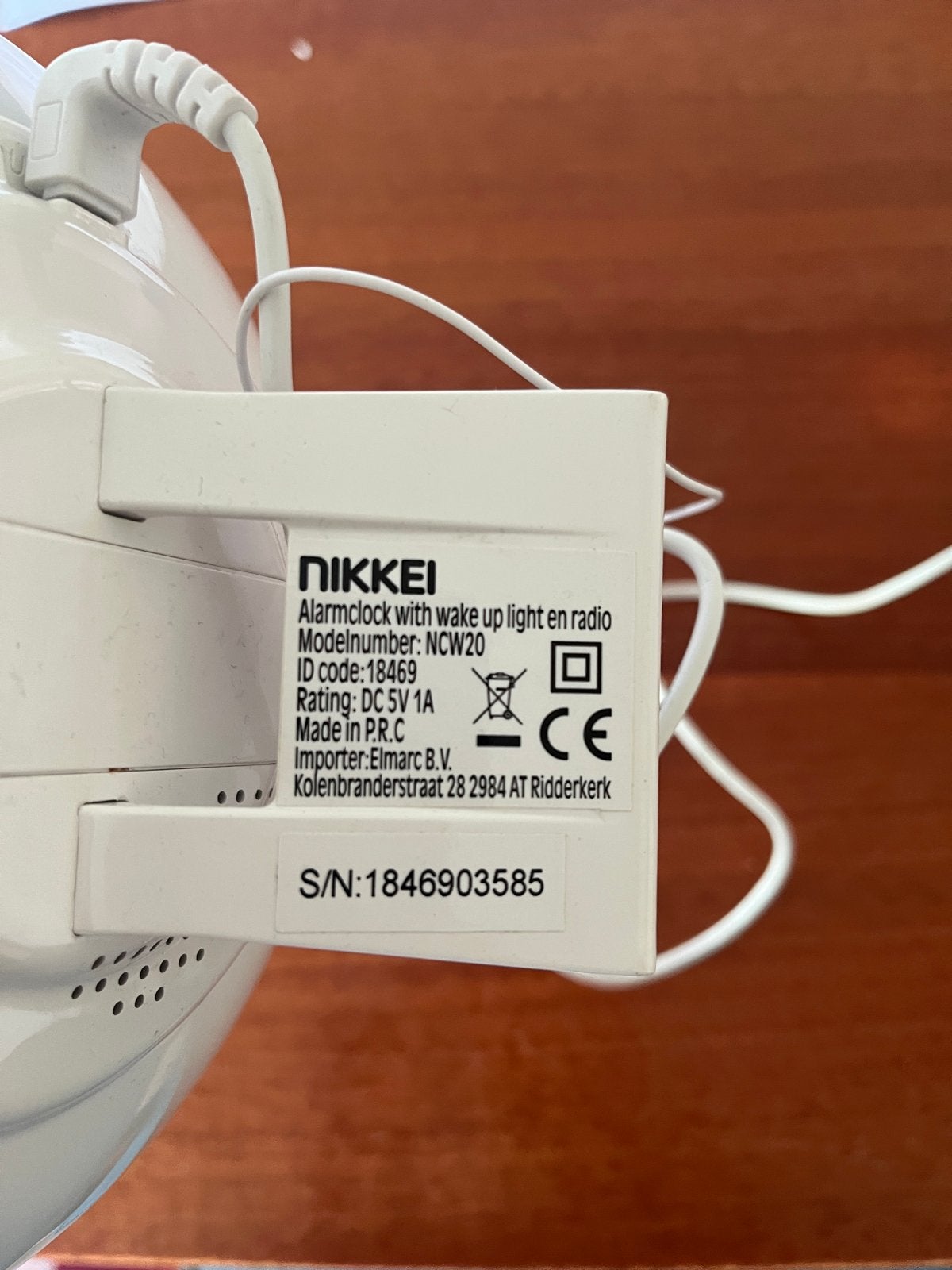 Oplaadbare Wake-up Wekker met Radio - Nikkei NCW20, Witgoed en Apparatuur, Wekkers, Ophalen of Verzenden, Gebruikt, Digitaal