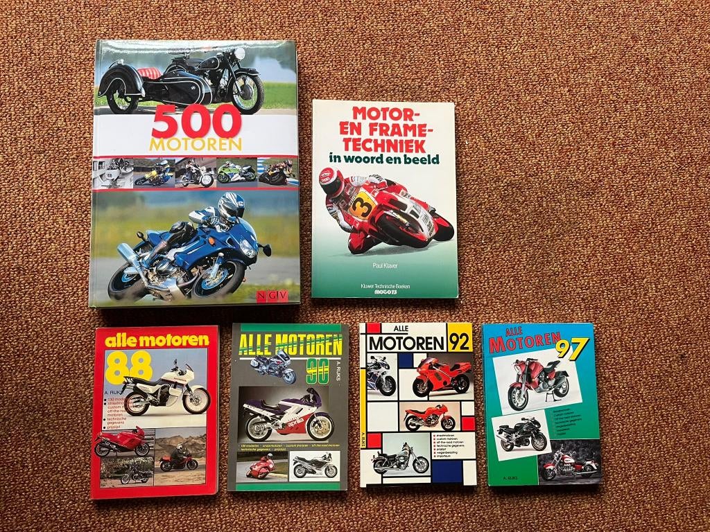 Verschillende motorboeken, Ophalen of Verzenden, Zo goed als nieuw, Merk of Model