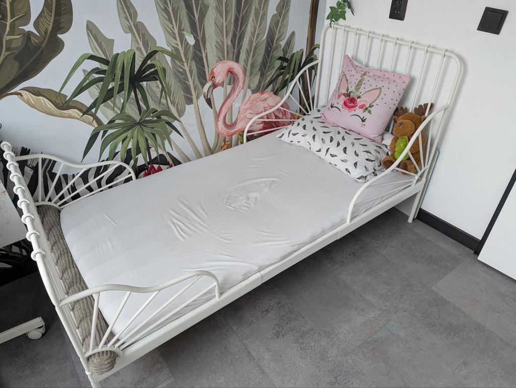 Ikea uitschuifbaar bed, Huis en Inrichting, Slaapkamer | Bedden, Ophalen of Verzenden