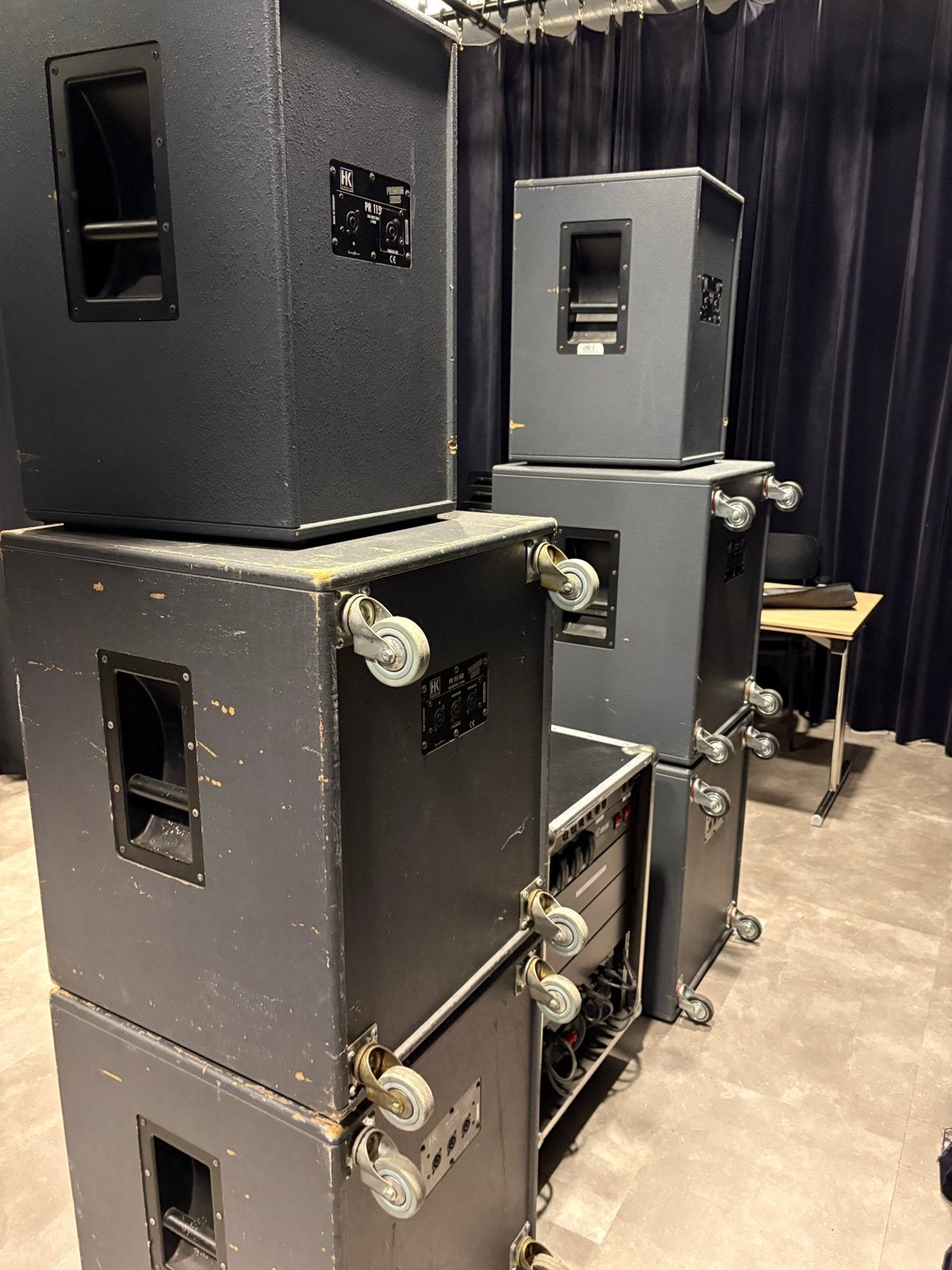 HK Audio PR:O 115 PA-set met versterkers en bekabeling, Audio, Tv en Foto, Luidsprekers, Gebruikt, Inclusief kabels, Speakerset