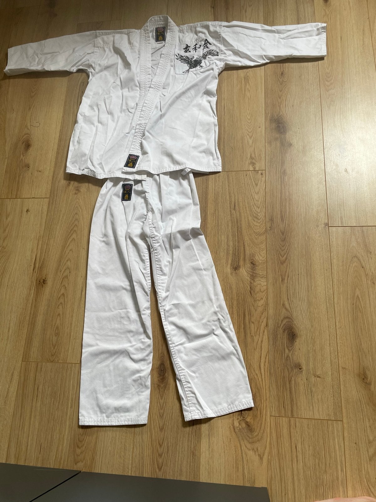 Karatepak  - Maat 140 cm - Kobayashi dojo, Vechtsportpak, Ophalen of Verzenden, Zo goed als nieuw, Karate