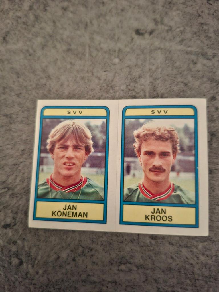 Panini sticker Voetbal 84.Spelers Koneman/Kroos SVV Schiedam, Verzenden, Zo goed als nieuw, Sticker