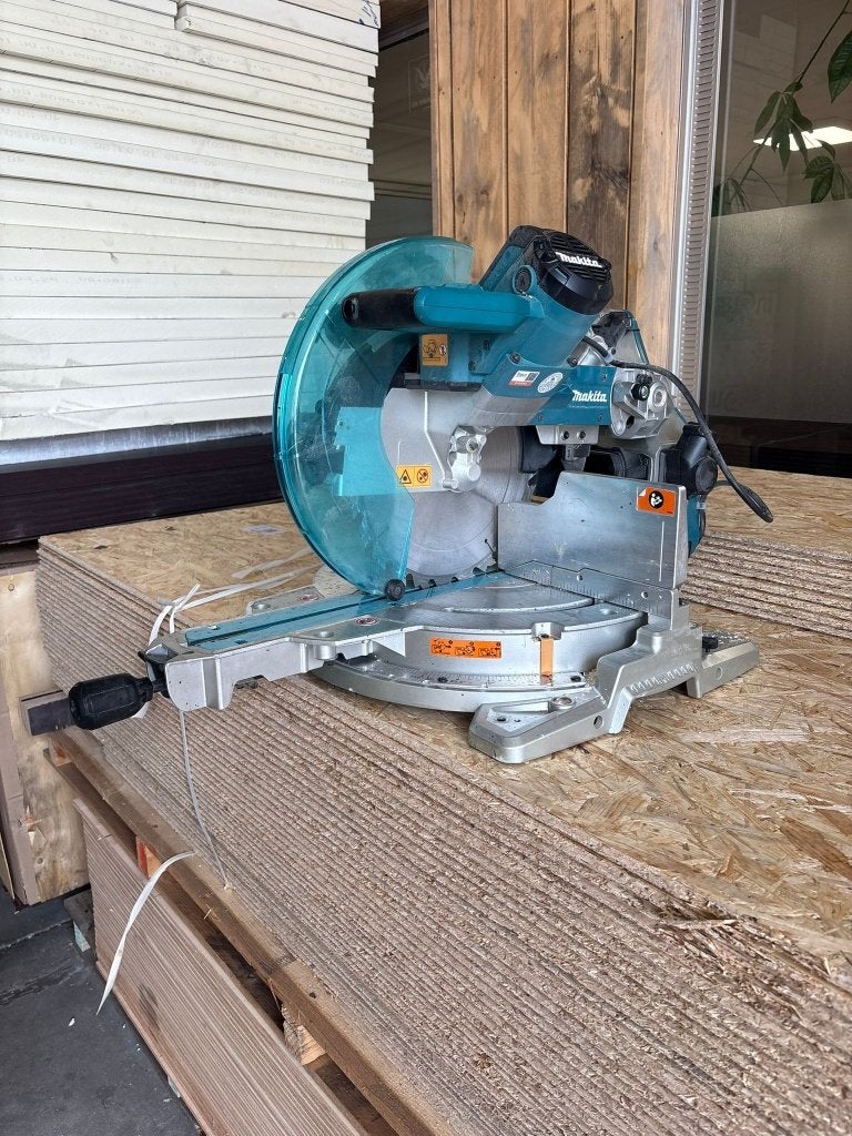 Makita afkortzaag - LS1219L - In goede staat / Jong gebruikt, Ophalen, Gebruikt, Afkortzaag, 30 tot 70 mm