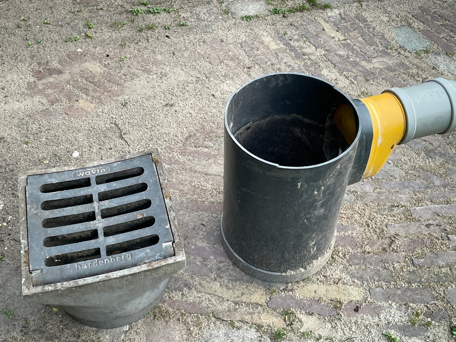 Wavin Hardenberg afvoerput met PVC buis, Doe-het-zelf en Verbouw, Buizen en Afvoer, Ophalen, Afvoer, Gebruikt, Pvc