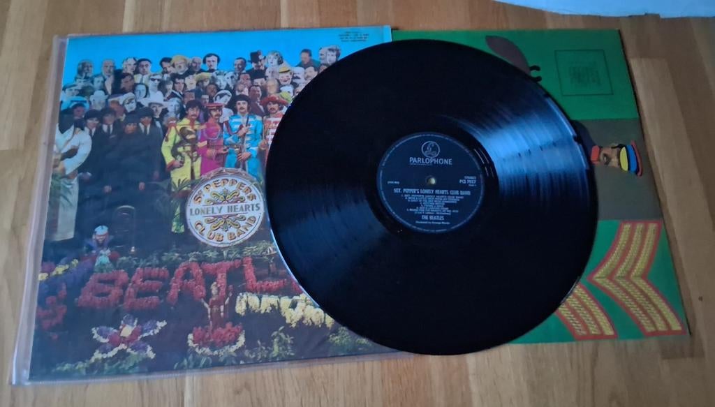 The Beatles - Sgt. Pepper's Lonely Hearts Club Band LP, Gebruikt, Originele persing, Ophalen of Verzenden, 12 inch