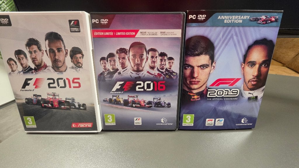 F1 2015, F1 2016 Limited Edition & F1 2019 Anniversary, Online, 1 speler, Racen en Vliegen, Ophalen of Verzenden