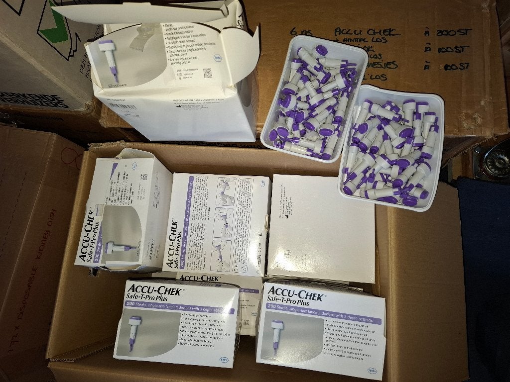 Accu-Chek Safe-T-Pro Plus T-vormige houder met lancet, Ophalen of Verzenden, Nieuw
