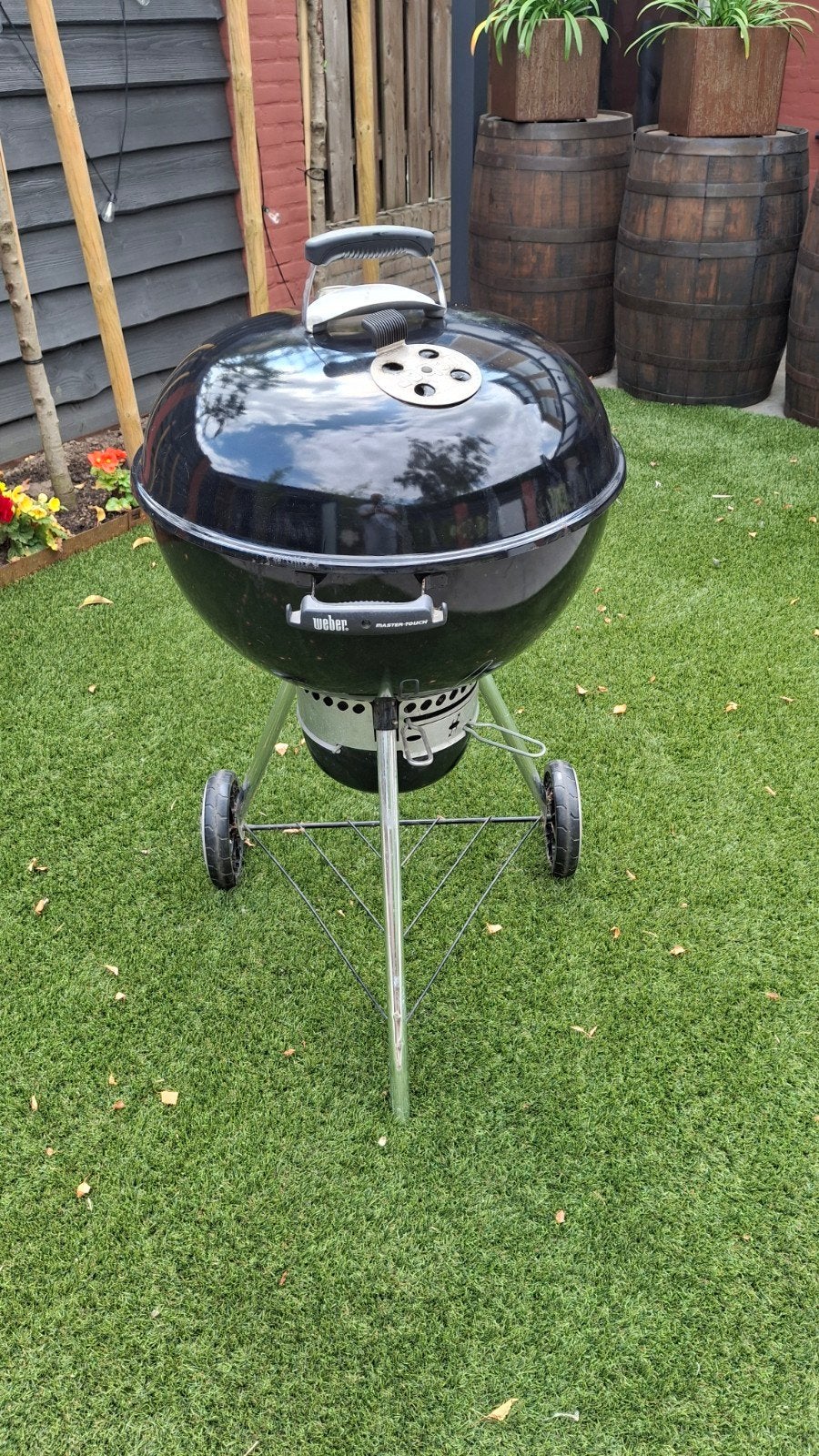 Weber Master-Touch GBS E-5750 met pizza-oven en spit, Ophalen, Gebruikt, Weber