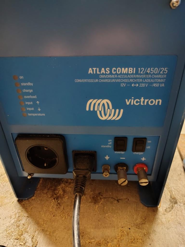Victron Atlas Combi 12/450/25 - Omvormer (defecte lader), Ophalen of Verzenden