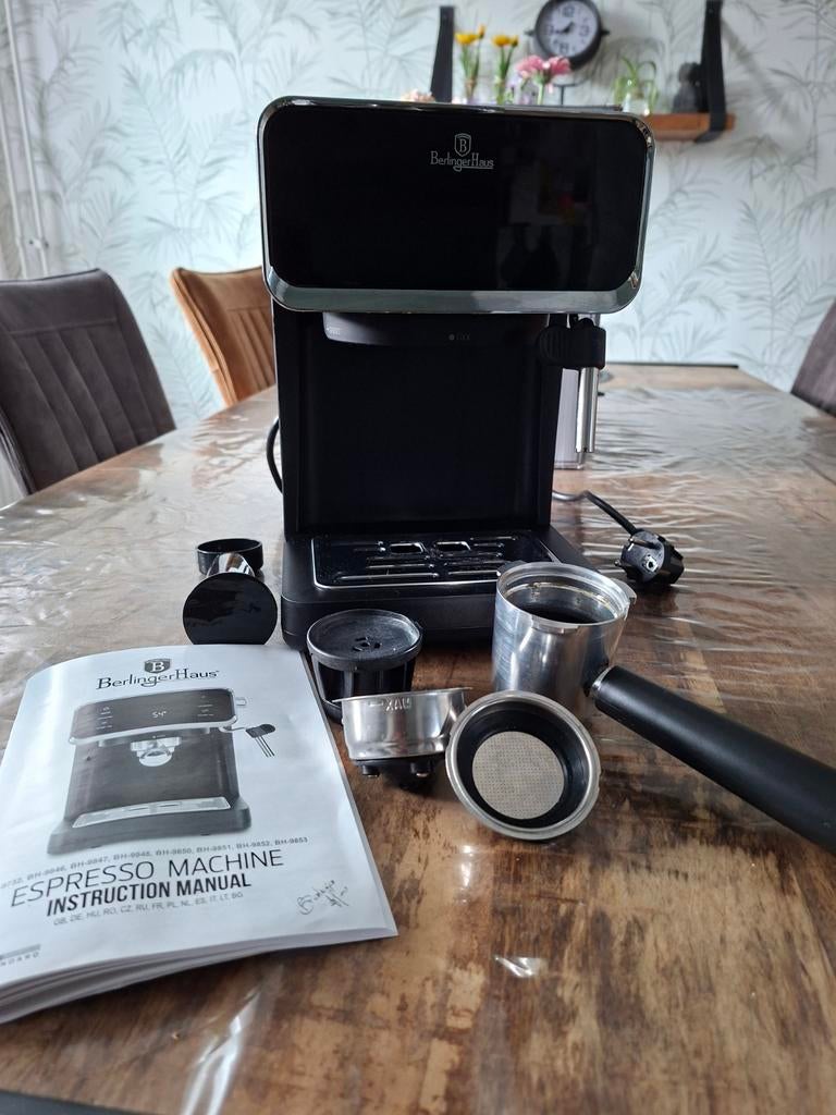 Berlinger Haus BH-9851 Espresso Machine - Nieuw in doos, Ophalen, Espresso apparaat, 10 kopjes of meer, Nieuw