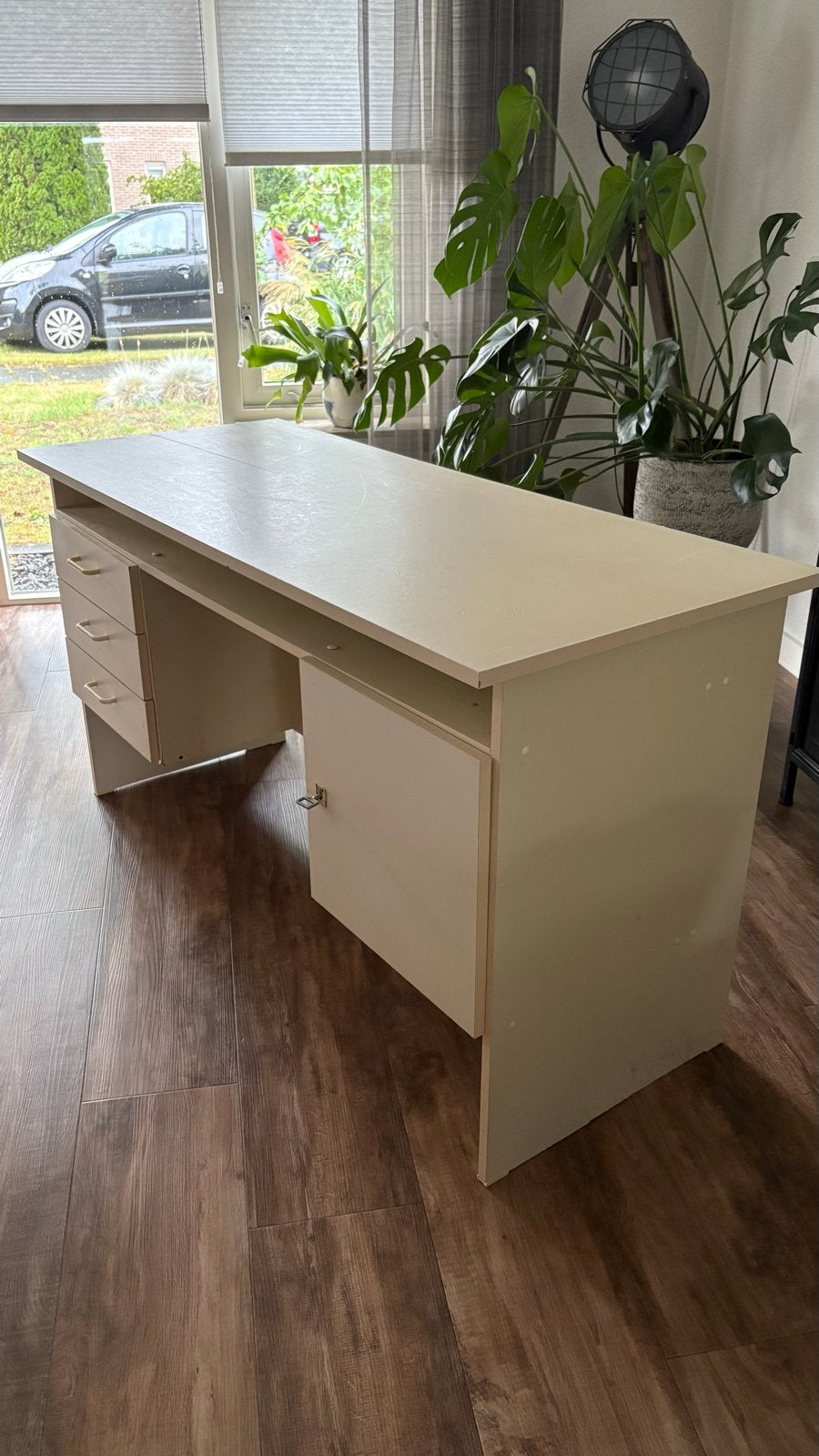 GRATIS bureau met lades en opbergruimte, Ophalen, Gebruikt, Met lades, Spaanplaat of MDF