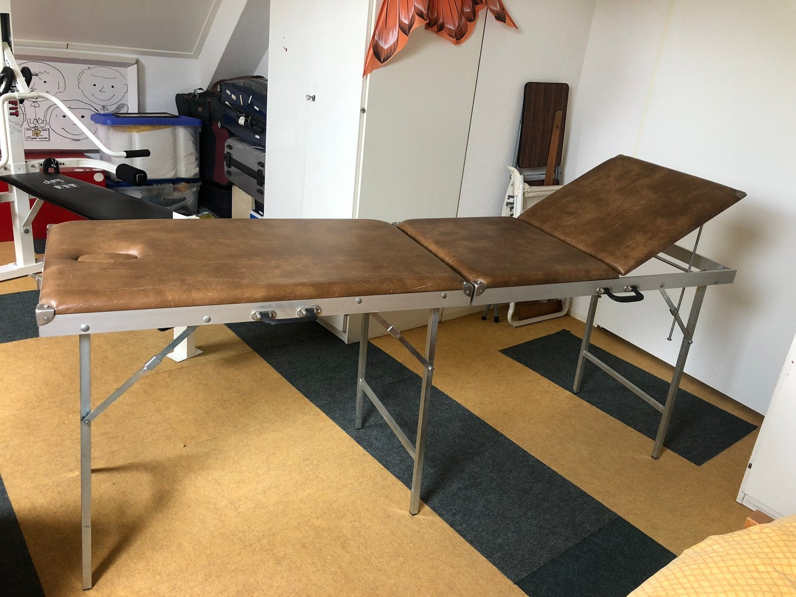 Te koop: massagetafel, koffermodel, Sport en Fitness, Massageproducten, Ophalen, Zo goed als nieuw, Massagetafel
