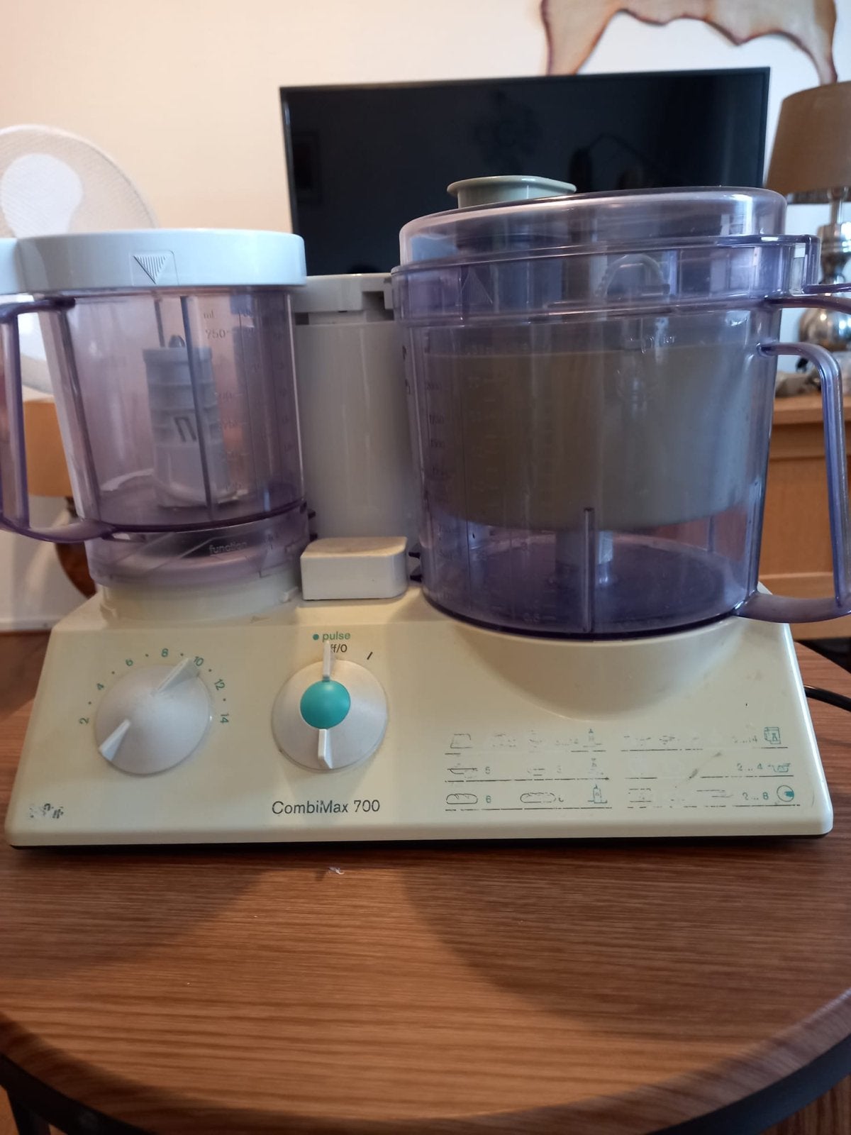 Philips CombiMax 700 Vital keukenmachine, Ophalen, 3 snelheden of meer, Zo goed als nieuw, 2 tot 3 liter