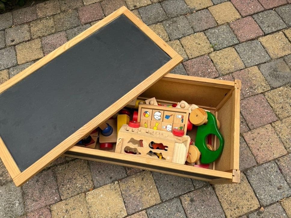 Houten Speelgoedkist met Krijtbord Deksel en Speelgoed, Ophalen, Gebruikt, Overige typen