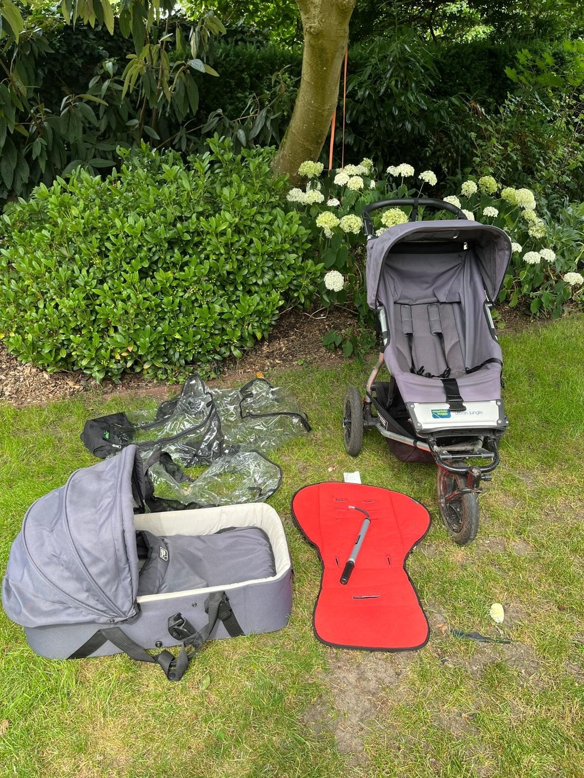 Mountain Buggy Urban Jungle met reiswieg, Kinderen en Baby's, Ophalen, Gebruikt, Overige merken, Verstelbare duwstang