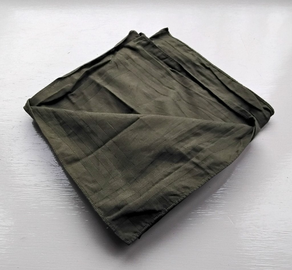 Zakdoek - militaire uitrusting Koninklijke Landmacht 1985, Verzamelen, Militaria | Algemeen, Ophalen of Verzenden, Landmacht, Nederland