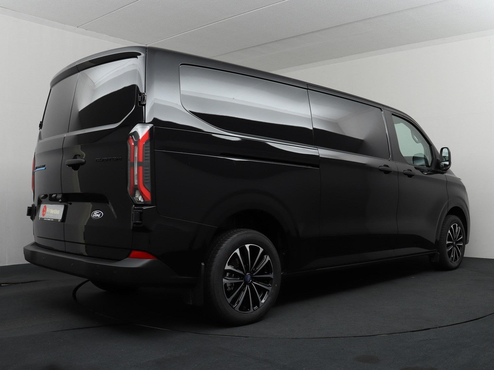 Ford E-Transit Cust. 340 L2H1 Trend 71 kWh | Camera | 2x Sch, Automaat, 71 kWh, 470 min, Zwart