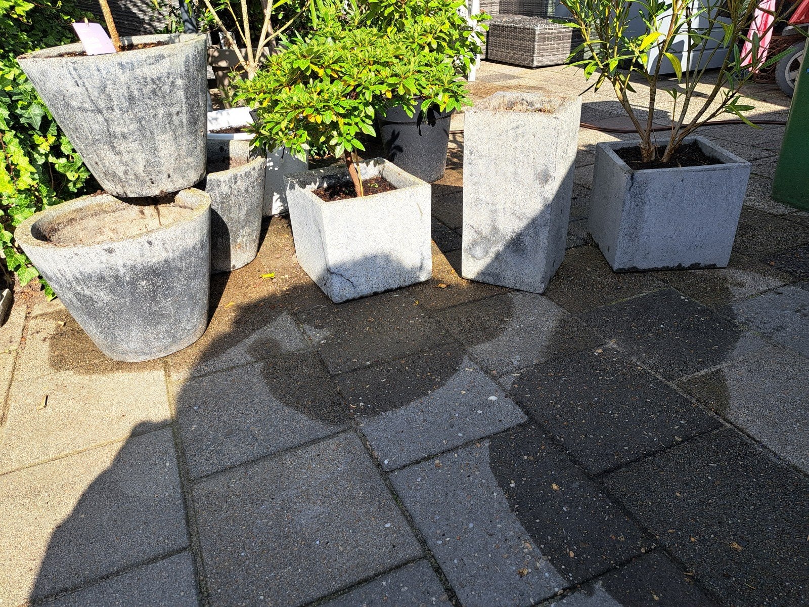 Diverse buitenpotten: beton en kunststof, Tuin en Terras, Ophalen, Gebruikt, Beton, Balkon