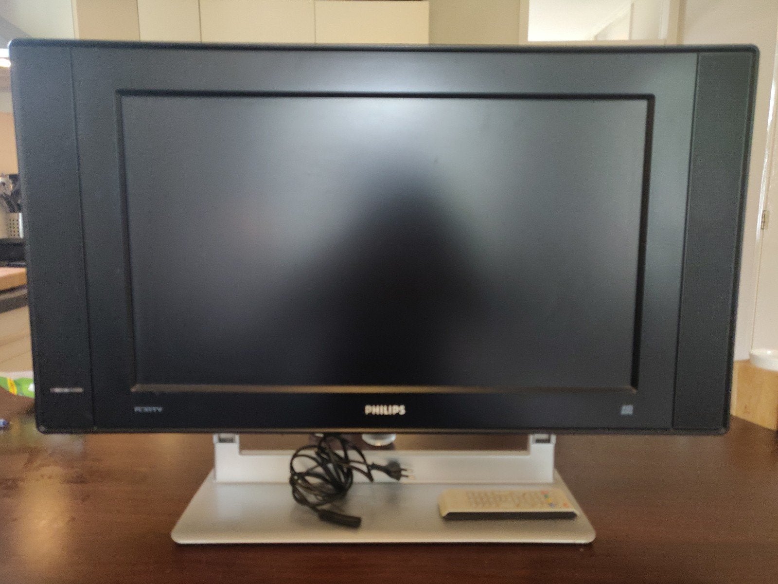 Philips LCD TV met afstandsbediening, Ophalen, Philips, Gebruikt, 50 Hz