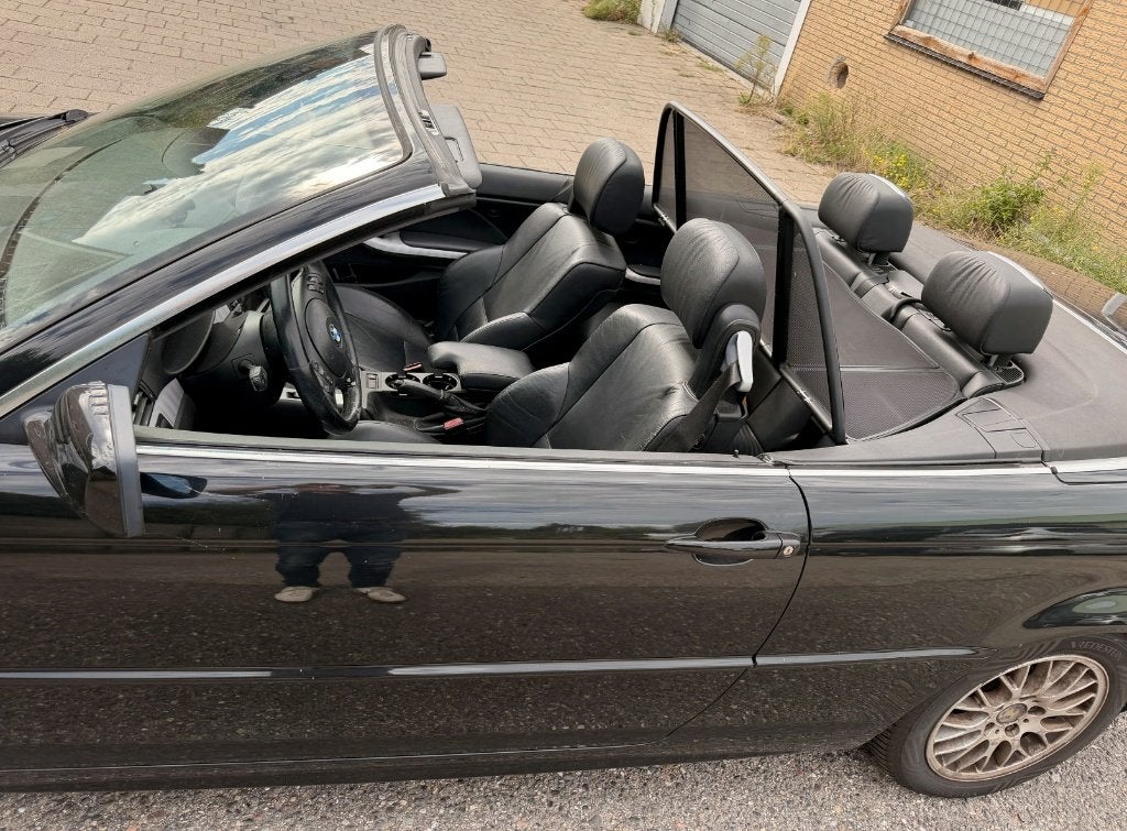 BMW 325Ci Cabrio 2004 - youngtimer, automaat, historie, Achterwielaandrijving, Zwart, Cabriolet, 4 stoelen