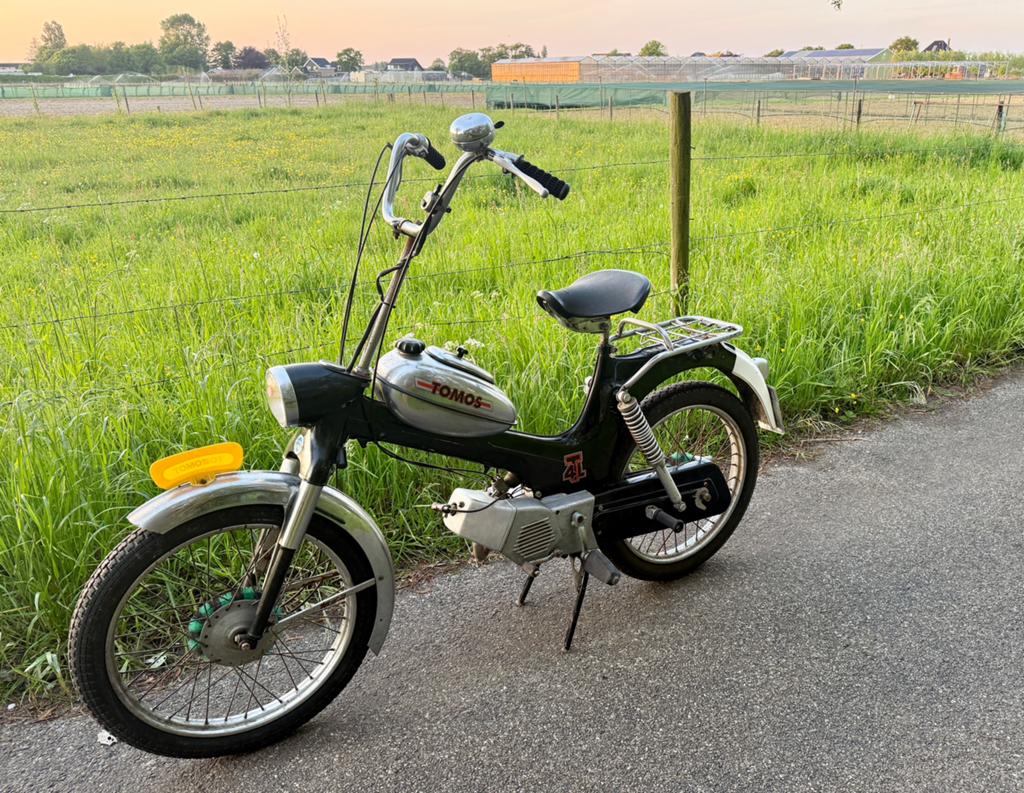 Tomos 4TL Zwart, op kenteken, Maximaal 45 km/u, 49 cc, 4 versnellingen, Ophalen