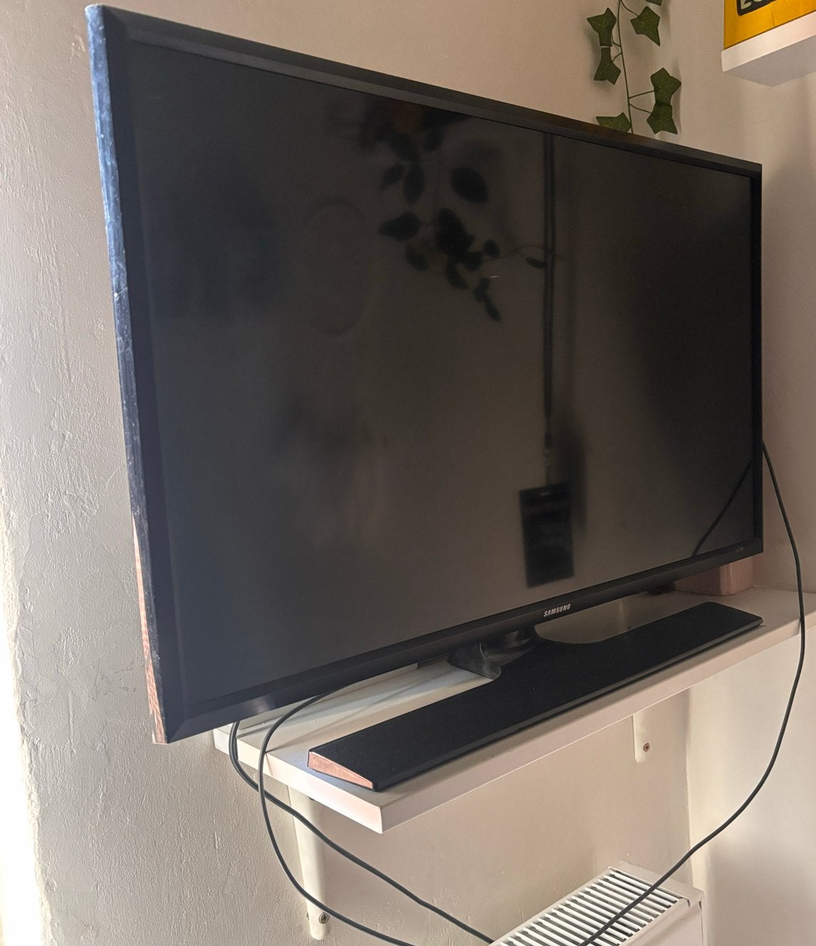 Compacte TV - Ideaal voor slaapkamer of camping, Ophalen, Gebruikt, 50 Hz, Samsung