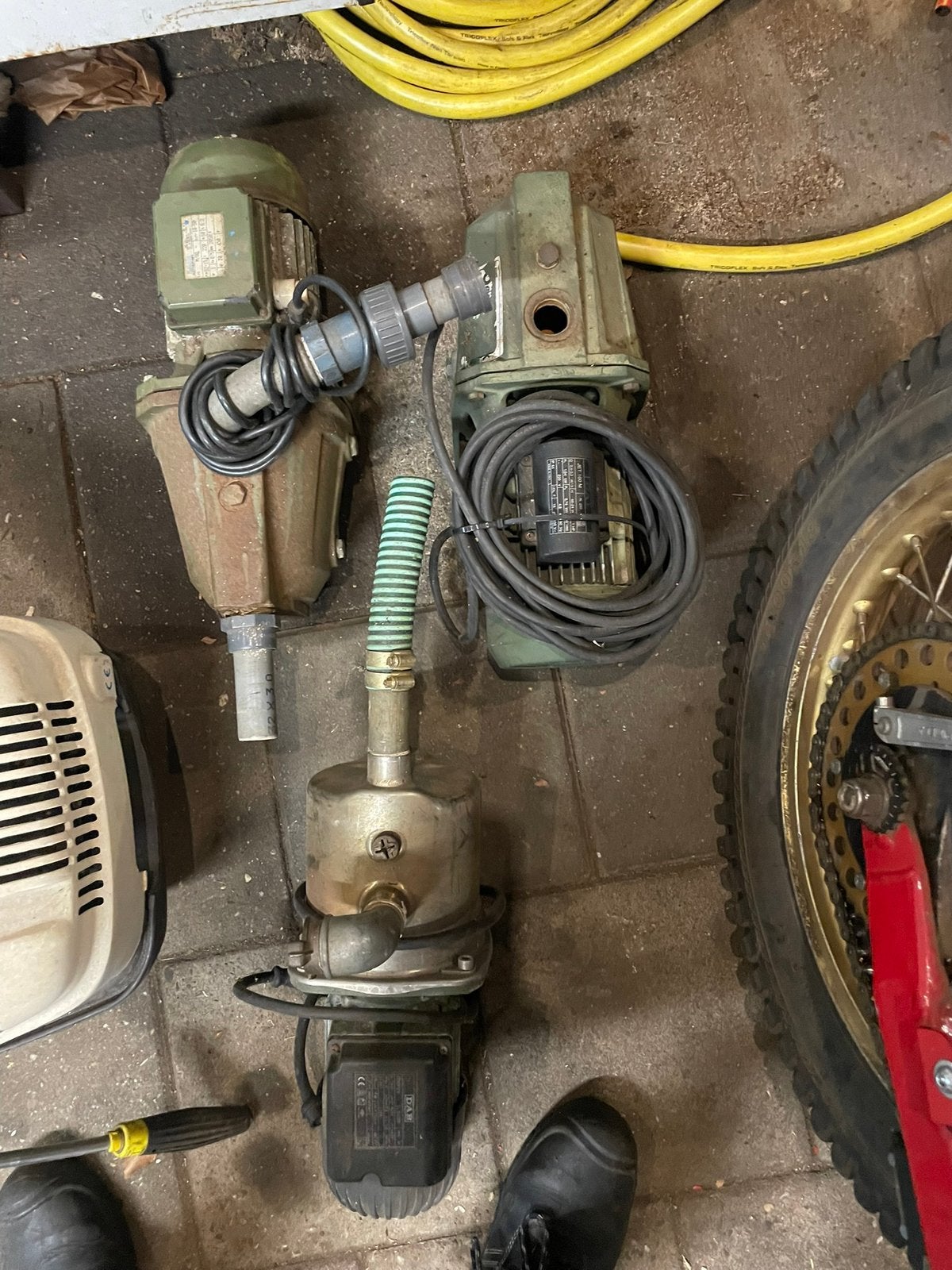 3 waterpompen  en diverse slangen, Tuin en Terras, Ophalen, Gebruikt