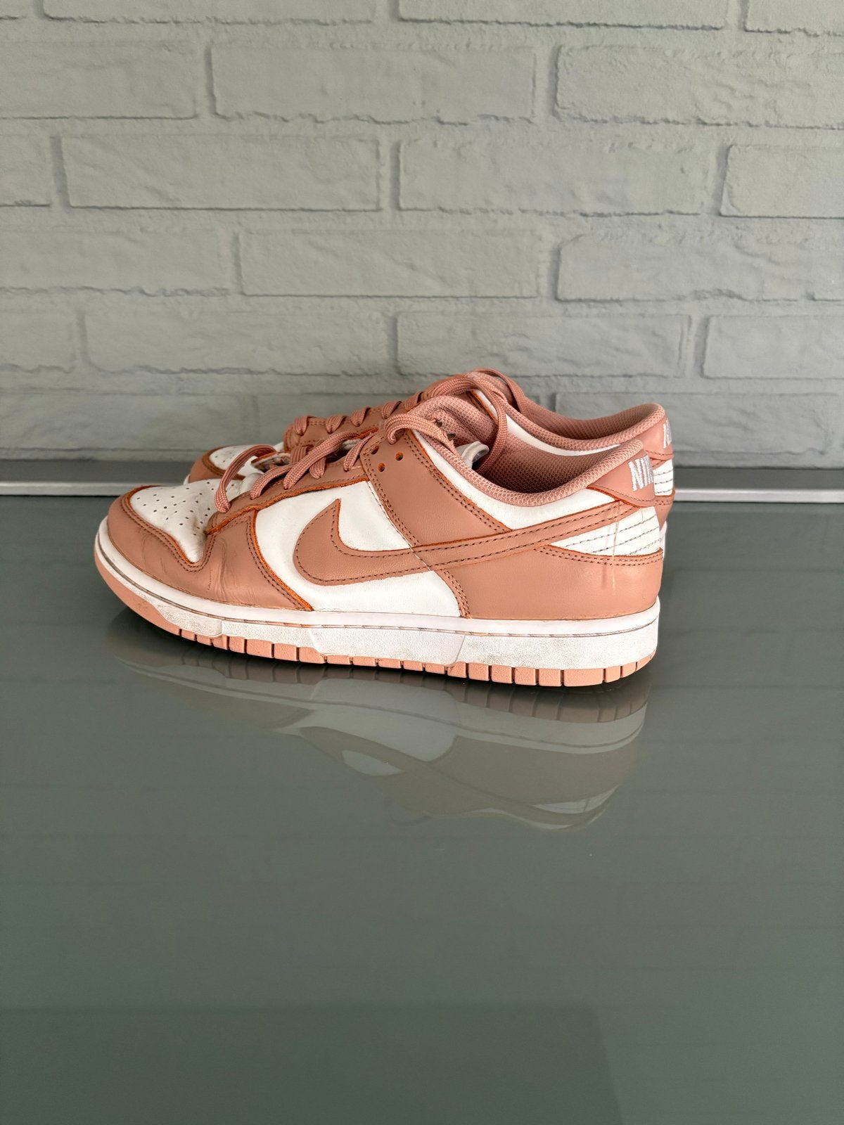 Nike Dunk Low Rose, Ophalen of Verzenden, Gedragen, Roze, Sneakers of Gympen