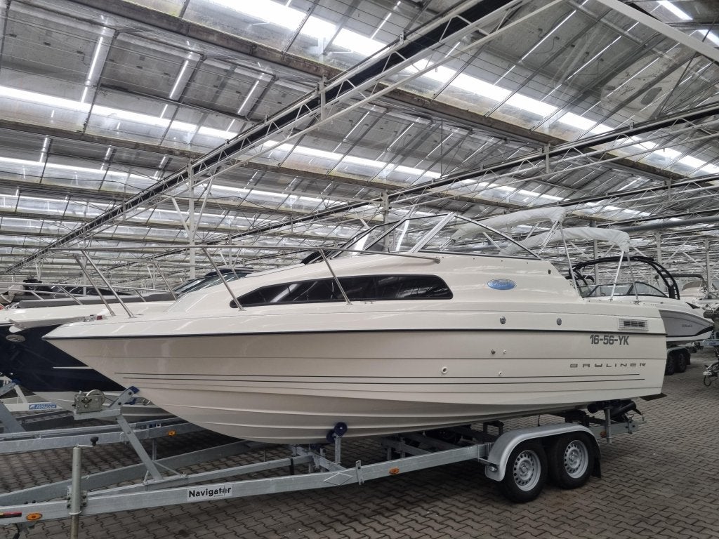 Bayliner 222 Classic Cruiser, Zo goed als nieuw, 2 m, Bayliner, 200 pk of meer