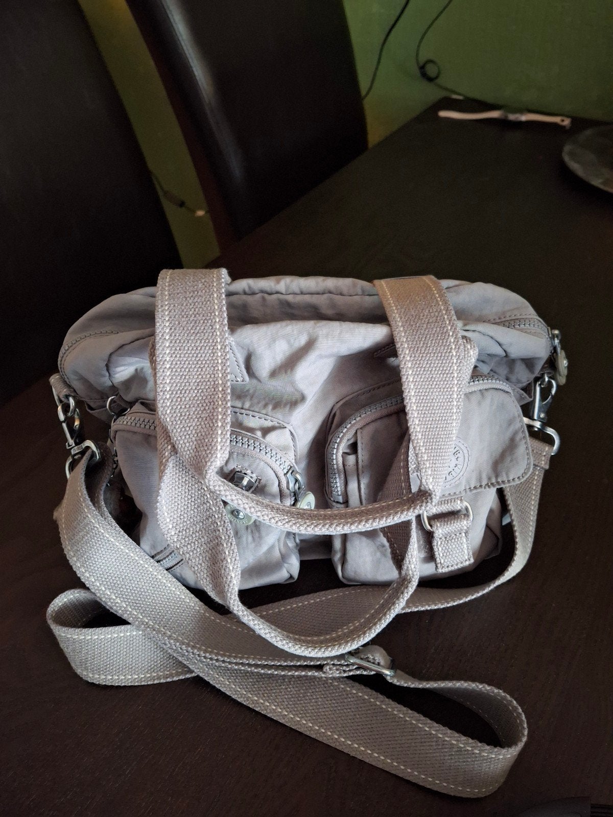 Kipling schoudertas €20 vaste prijs, Ophalen of Verzenden, Zo goed als nieuw, Grijs, Schoudertasje