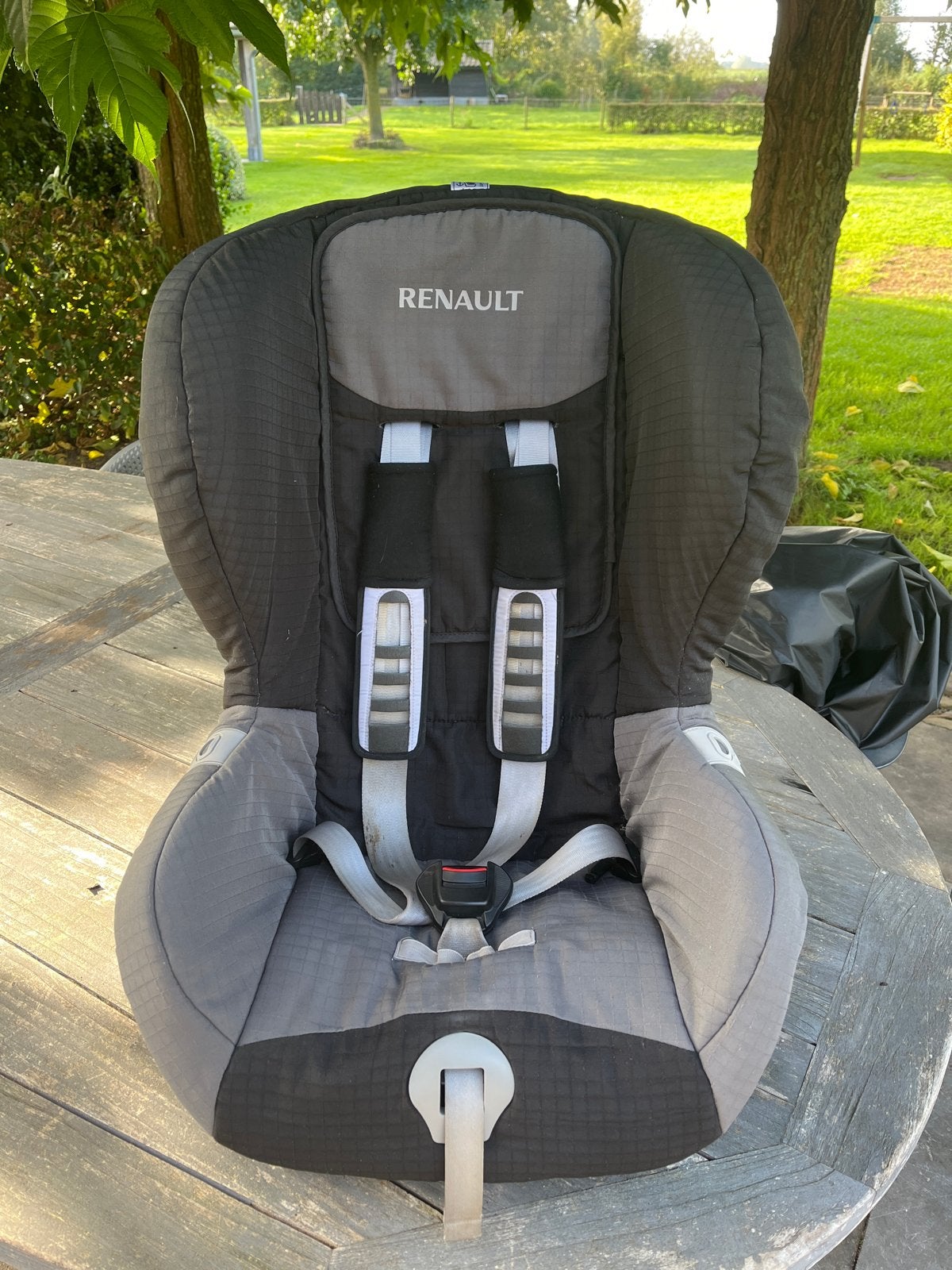 Romer Isofix - Gebruikt maar in goede staat, 9 t/m 18 kg, Zijbescherming, Ophalen, Overige merken