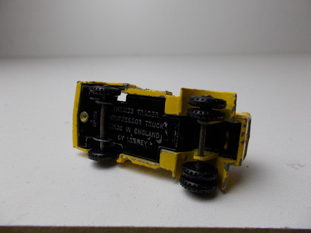 1959 Matchbox Series Lesney Nr.28B THAMES TRADER COMPRESSOR., Ophalen of Verzenden, Gebruikt, Bus of Vrachtwagen, Lesney