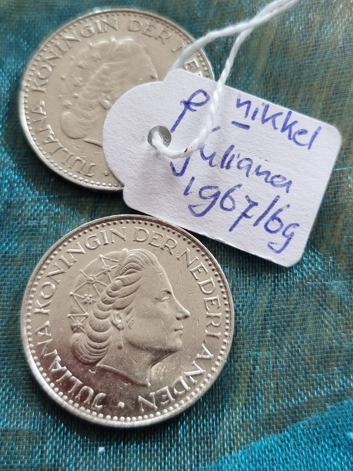 2x 1 Gulden Koningin Juliana 1967 & 1969 Nikkel, Ophalen of Verzenden, Koningin Juliana, 1 gulden