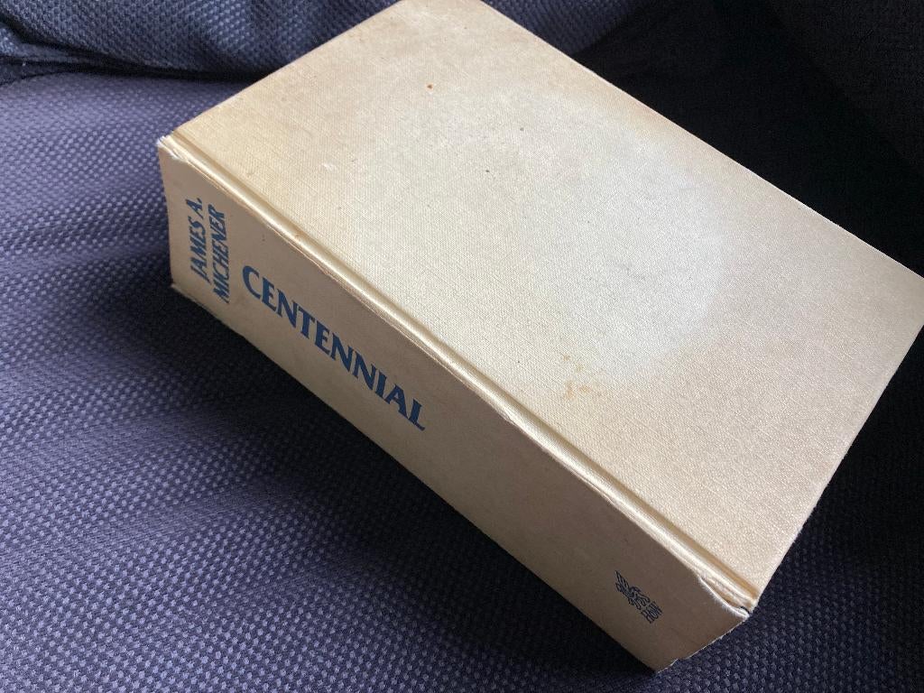 📔 Centennial - James A. Michener, Boeken, Ophalen of Verzenden, Gelezen